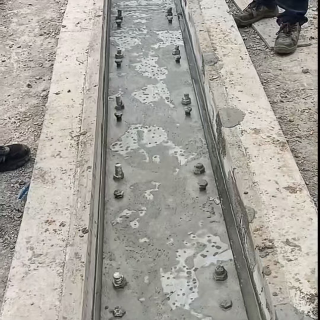 盐都港口码头起重机龙门吊重型机械设备稳固用早强快凝轨道胶泥